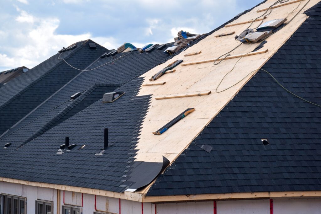 Shingle Roofs: A Timeless Choice with Modern Performance