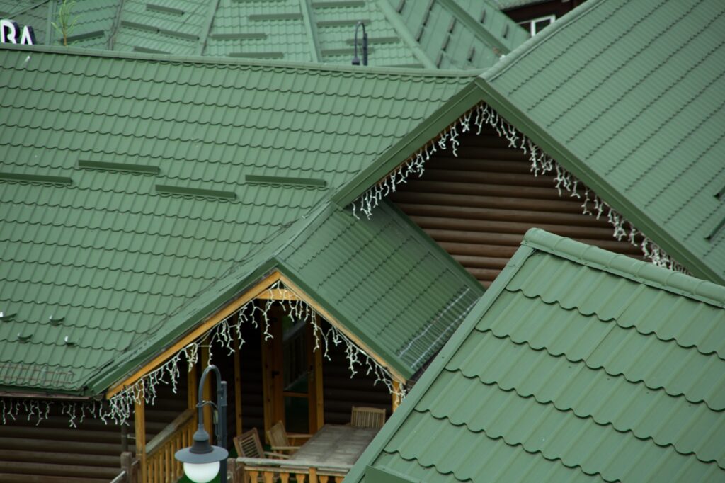 Metal Roofs: Strength, Style, and Sustainability for Florida Homes